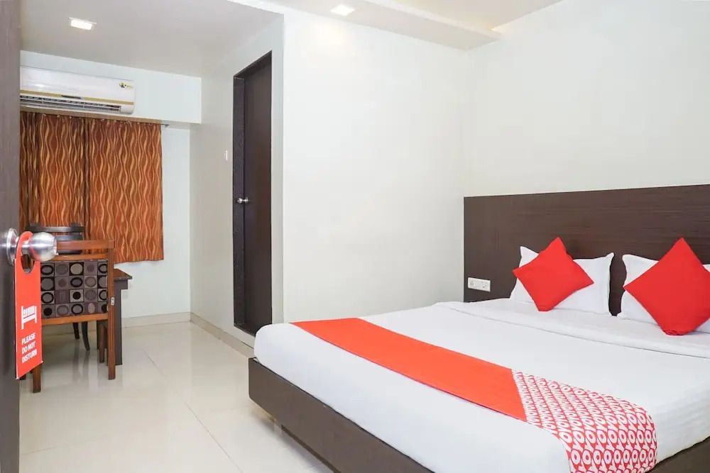 OYO 3452 Hotel Coconut Grove