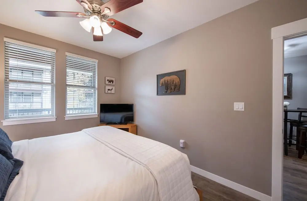 Premium Unit 3519- Fraser Crossing/founders Pointe 1 Bedroom Condo