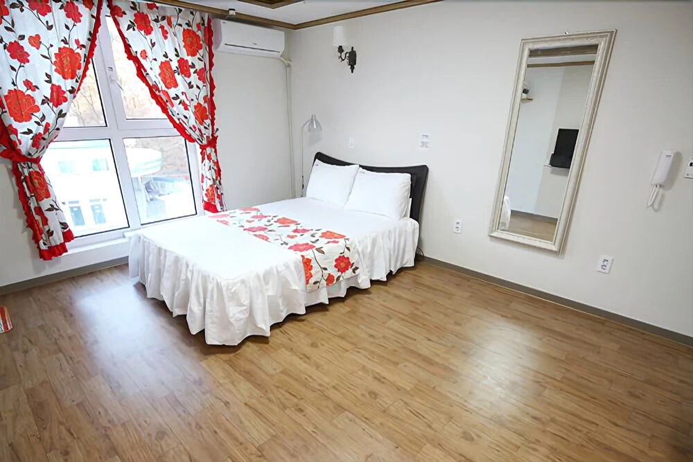Yongin Caribbean Hue Pension