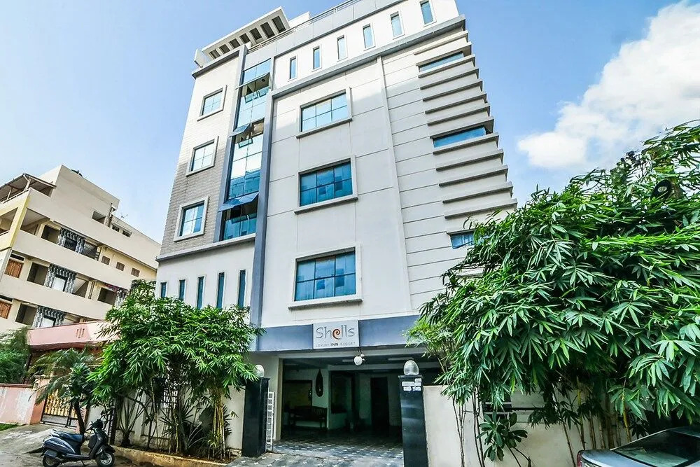 OYO 15729 Royal Stay