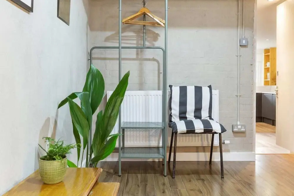 Designer 3 Bed House With Spacious Interior in Haggerston