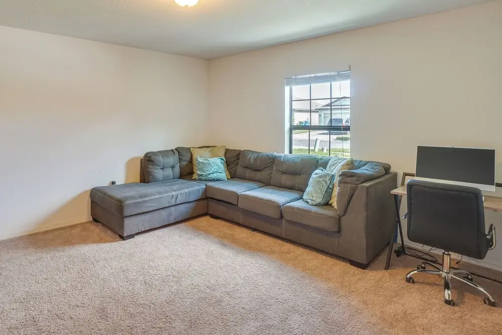 Tavares Retreat w/ Covered Patio & Private Yard