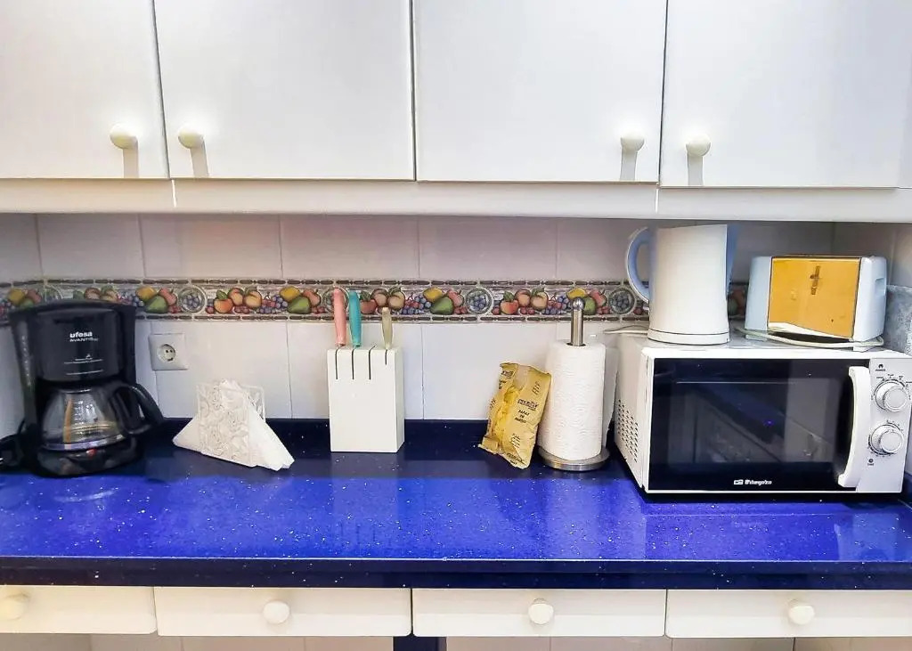 Spacious Renovated 1-Bedroom Apartment in Marbella Center with Parking