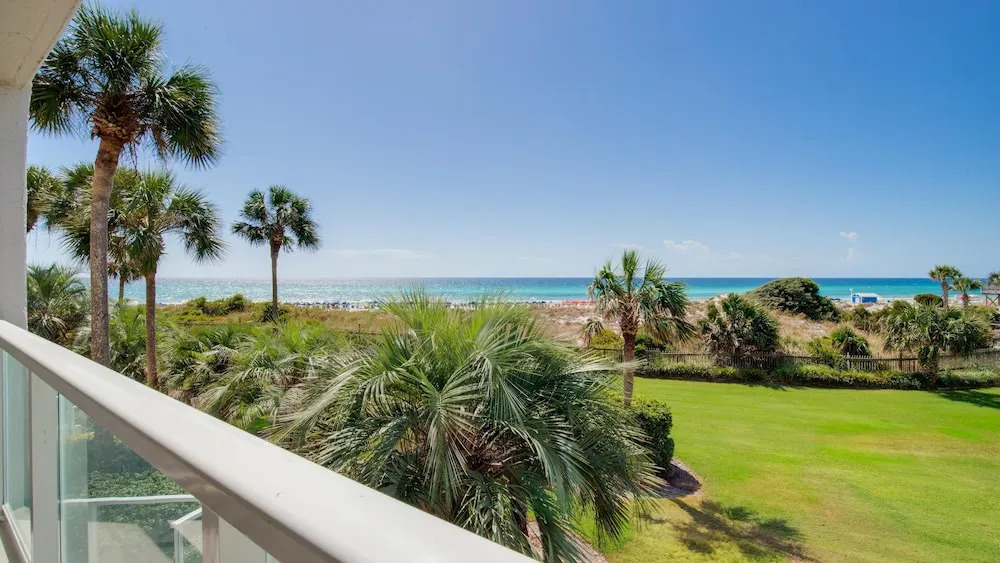 Beachside Two 4213 - flr1 - Efficiency - (4)