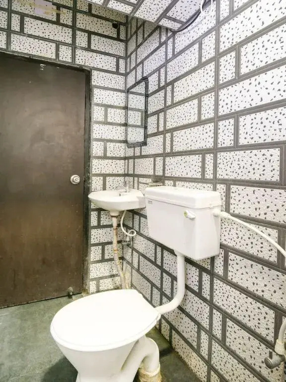 Hotel Crystal Riverside by OYO Rooms
