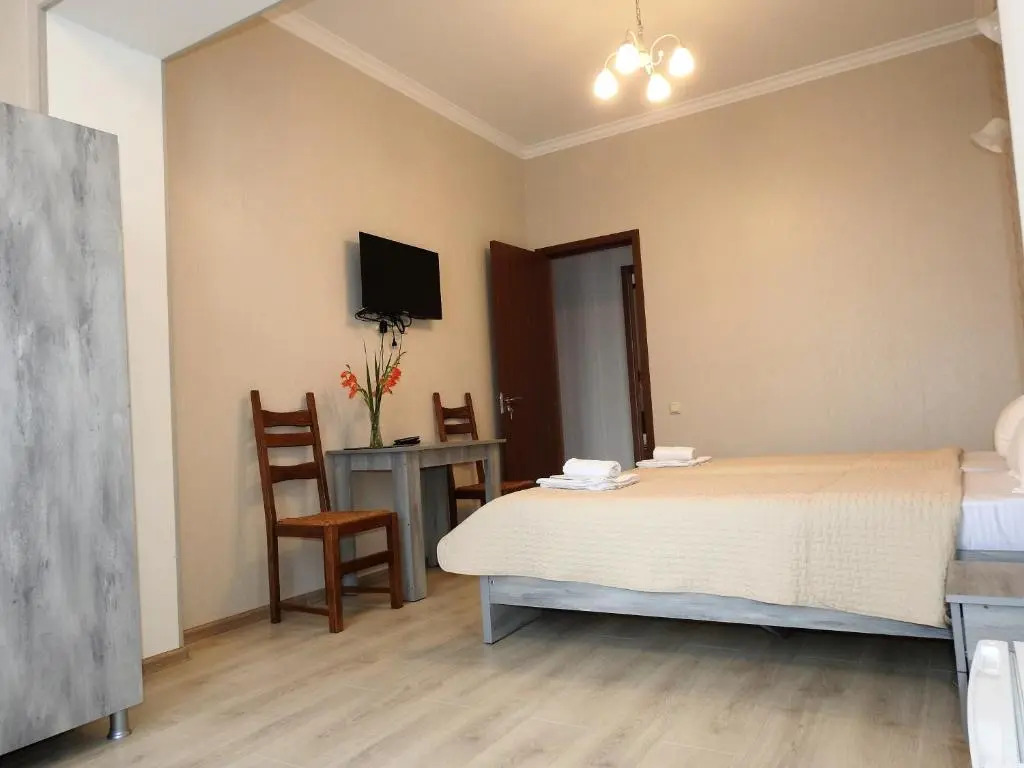 White Hotel Guesthouse