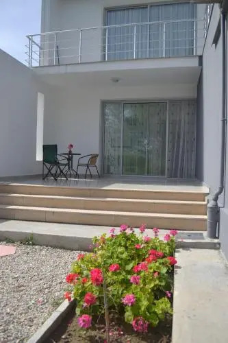 White Suit Apartment