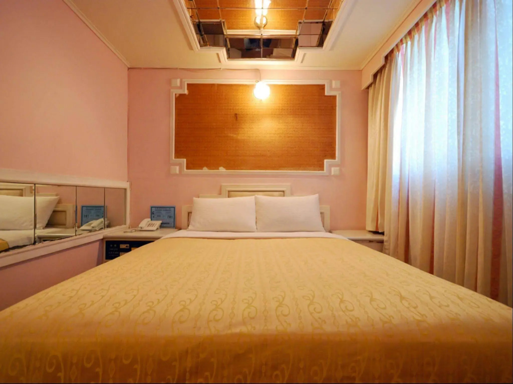 King Set Hotel