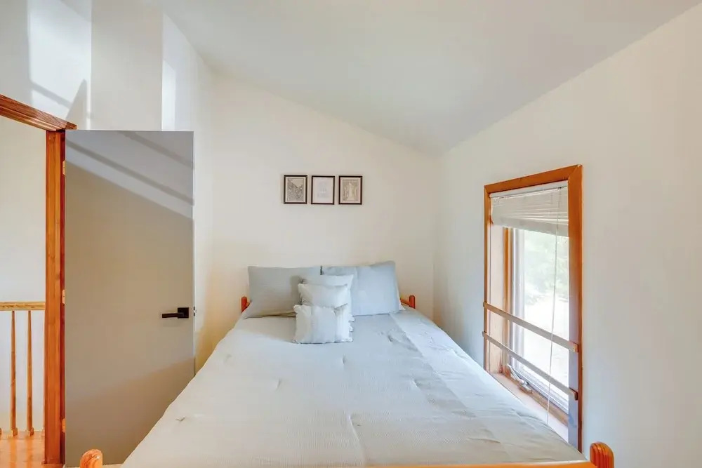 Catskills Townhome ~ 2 Mi to Windham Mountain Club
