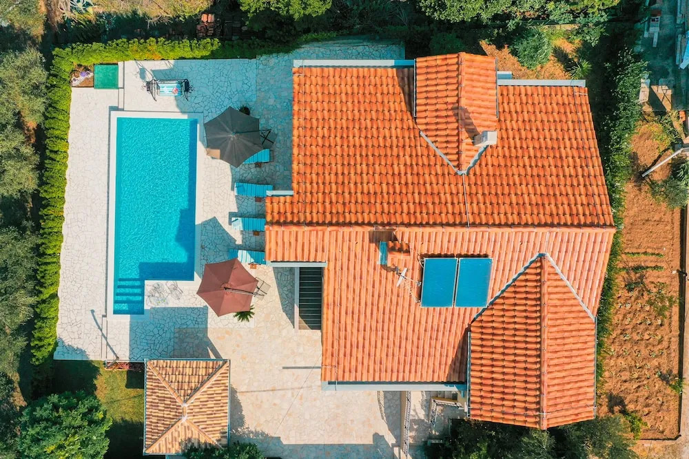 Villa Eleganza With Pool For 9 Guests , Zadar