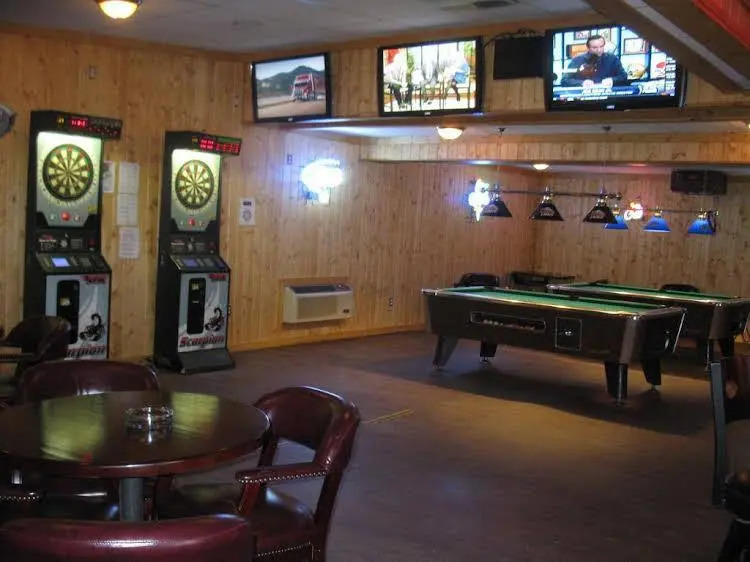 Frontier Lodge