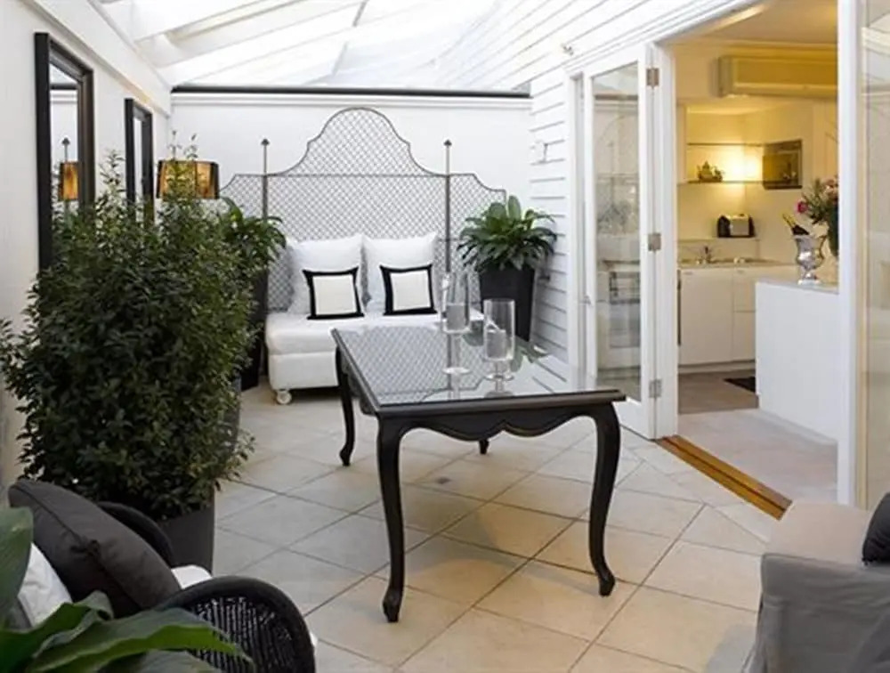 Andre's Mews Luxury Serviced Apartments