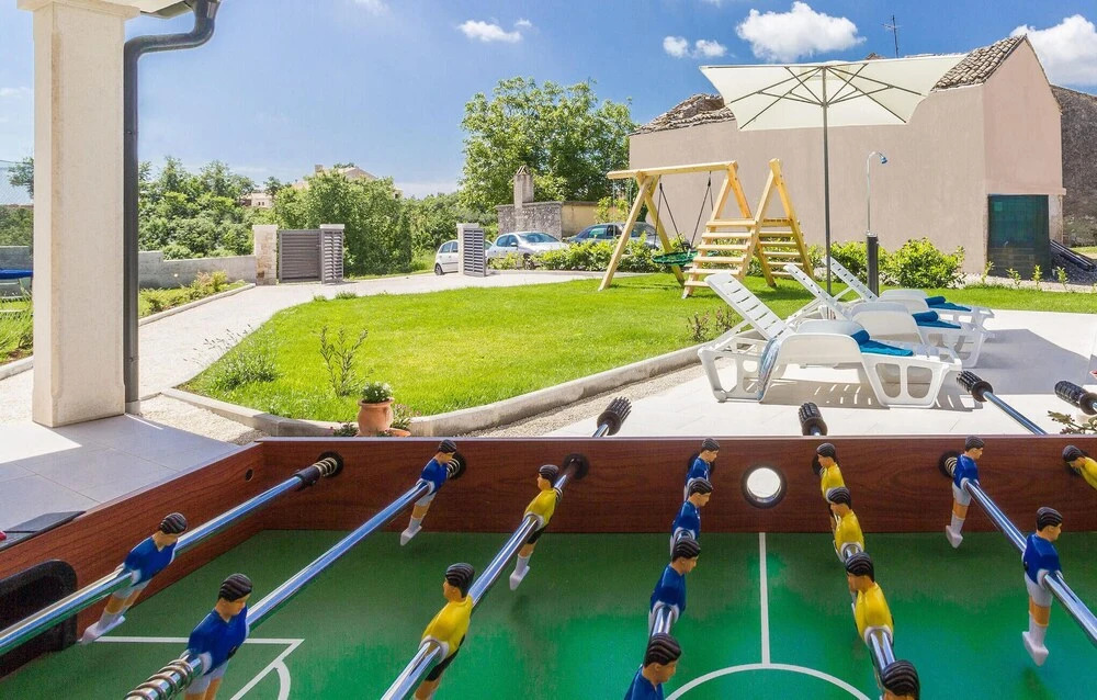 Three-Bedroom Holiday Home In Cetinici
