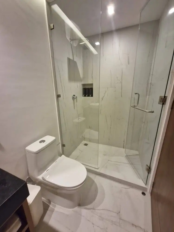Super Cute Flat on 5th Ave in PdC Steps From Beach