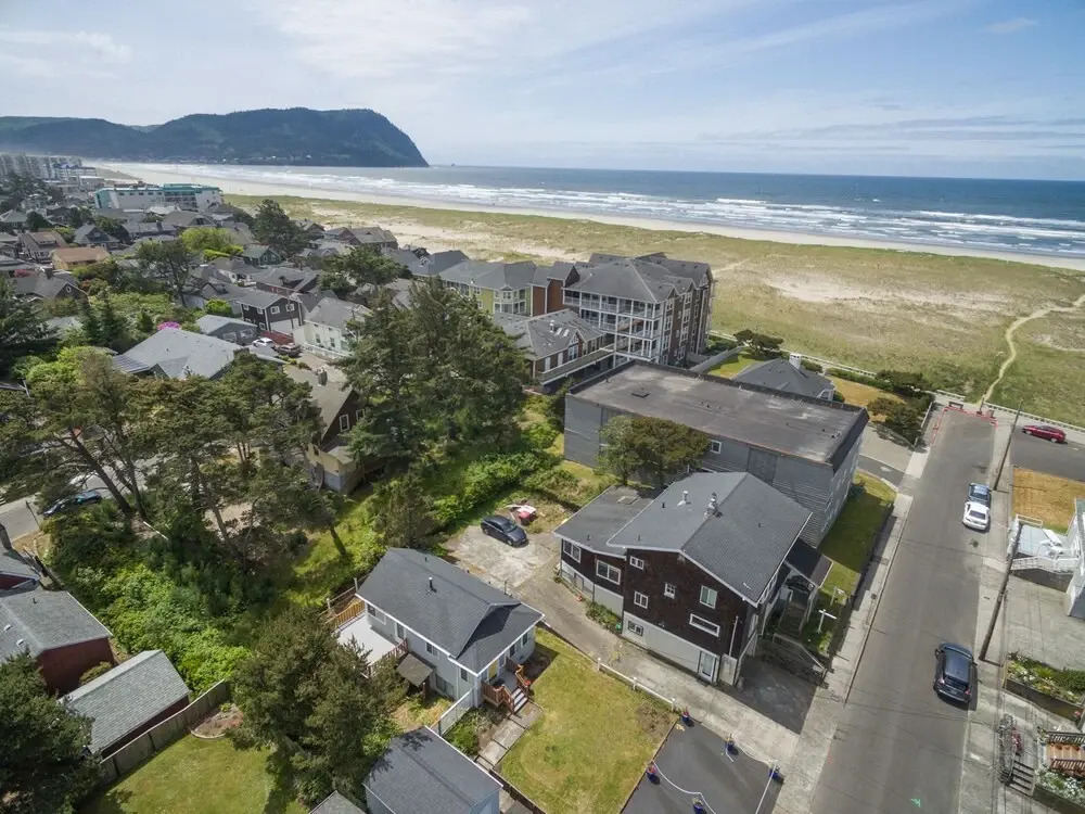 Seaside Prom 2 Bedrooms 2 Bathrooms Home