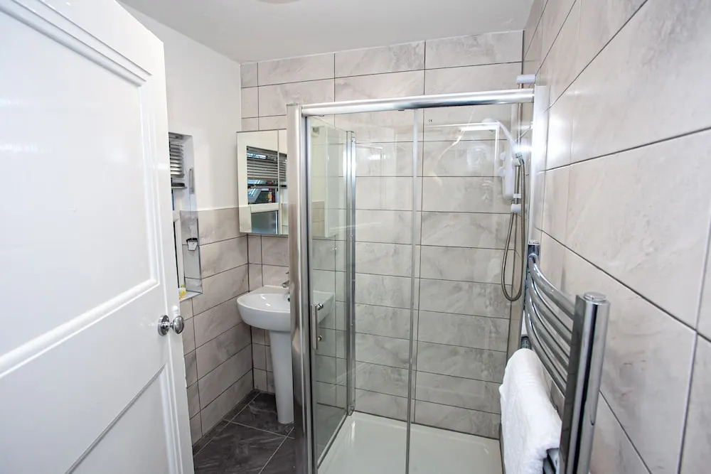 The Manchester Pad - Sleeps 12