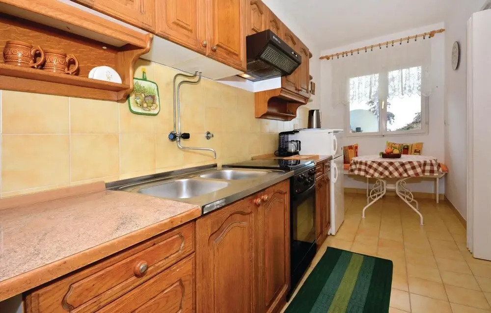 Stunning Home in Hvar With Wifi and 2 Bedrooms