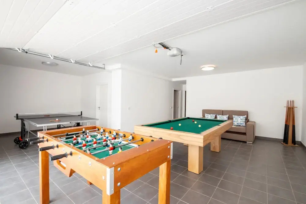 Villa Riviera - com piscina aquecível, 2 jacuzzis e BBQ em Armação de Pêra