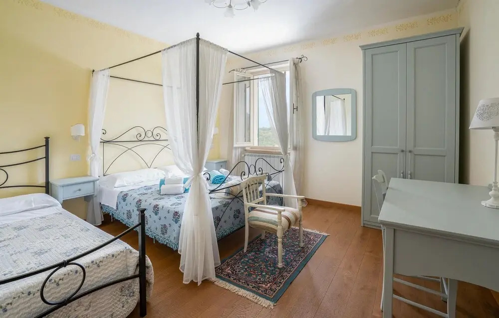 Flora House 2