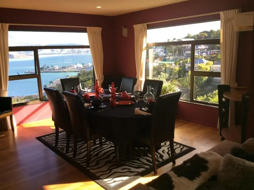 Harbour Lodge