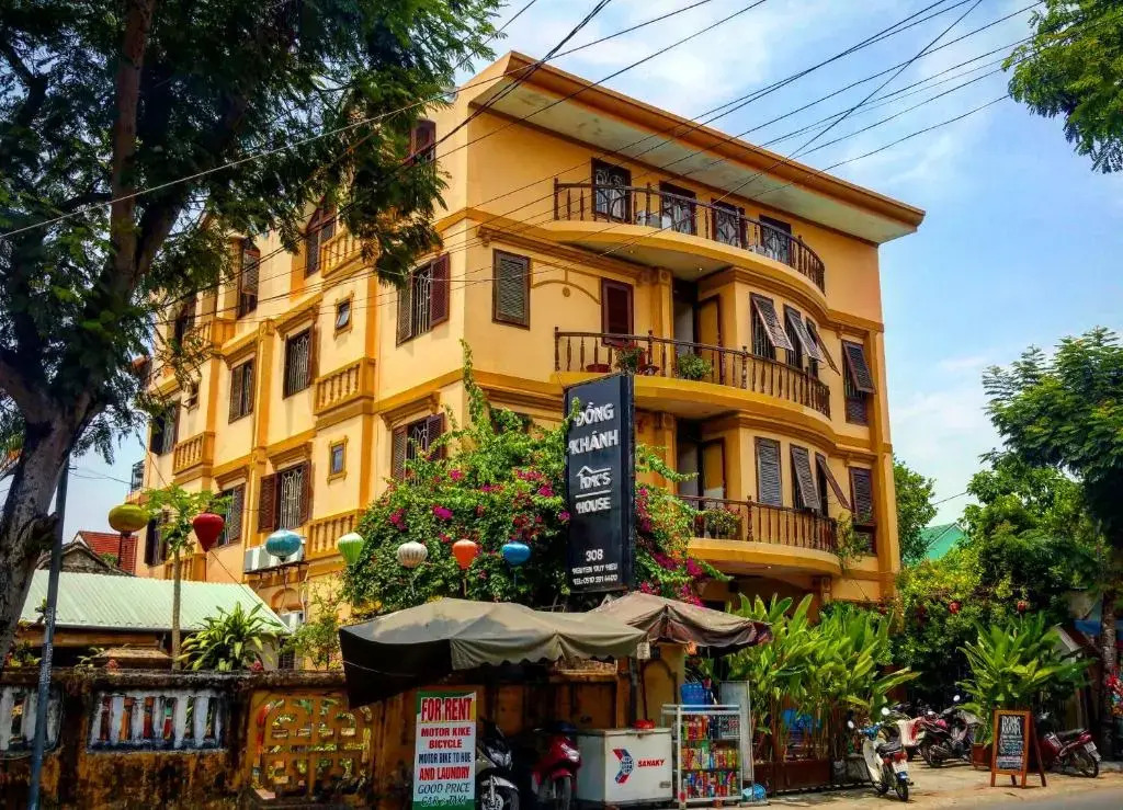 DKs Backpacker Hotel