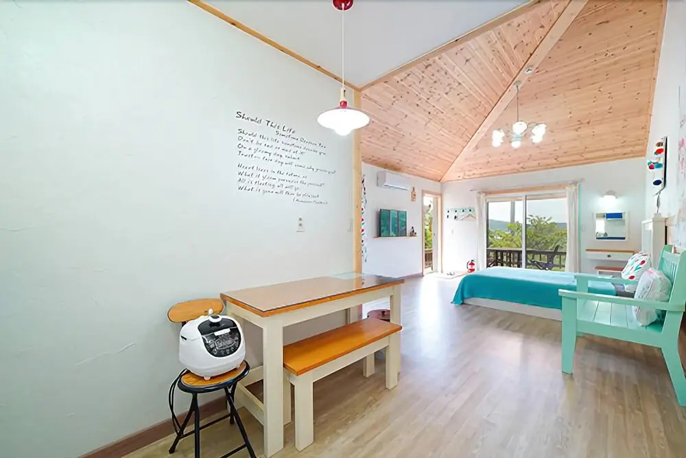 Boryeong (Muchangpo) Sketchbook at Afternoon Pension(보령(무창포) 오후의스케치북펜션)