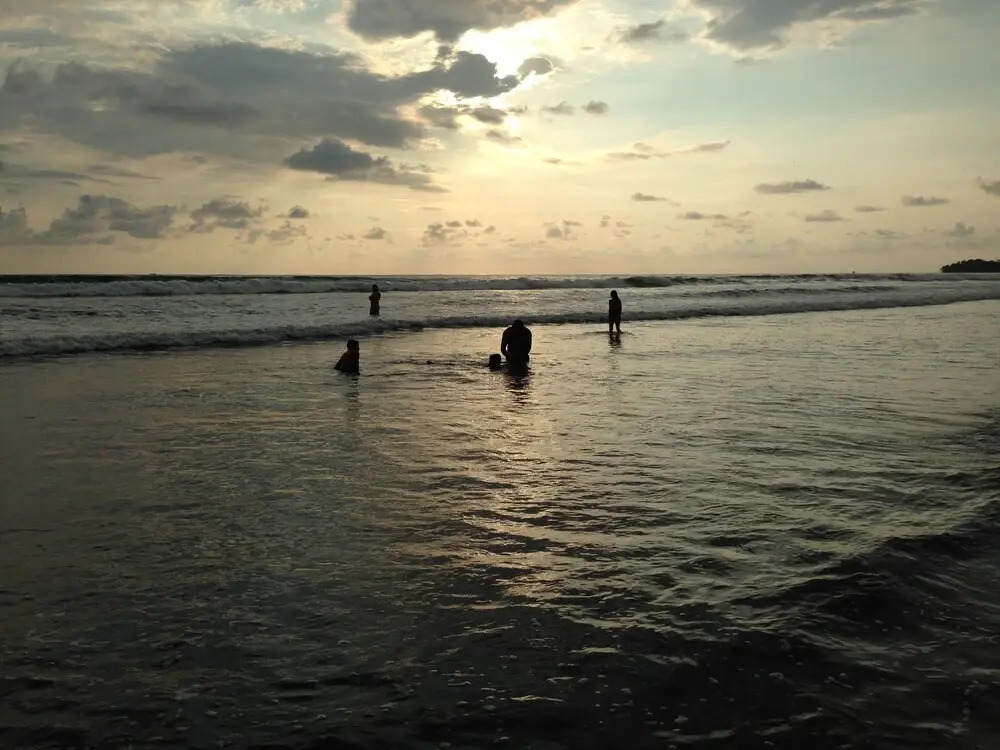Uvita Oasis Retreat with Villa Cabins and Apartment