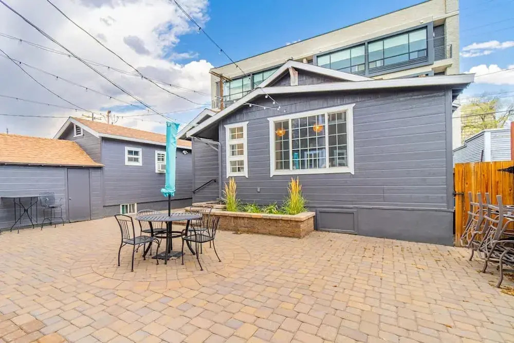 Modern 1-br Apartment Close to Downtown Vibes
