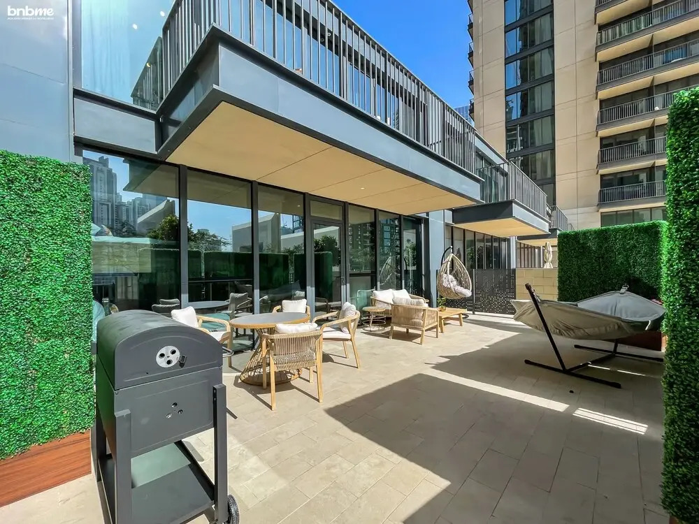 bnbme | Boulevard Heights | 3 + Maids