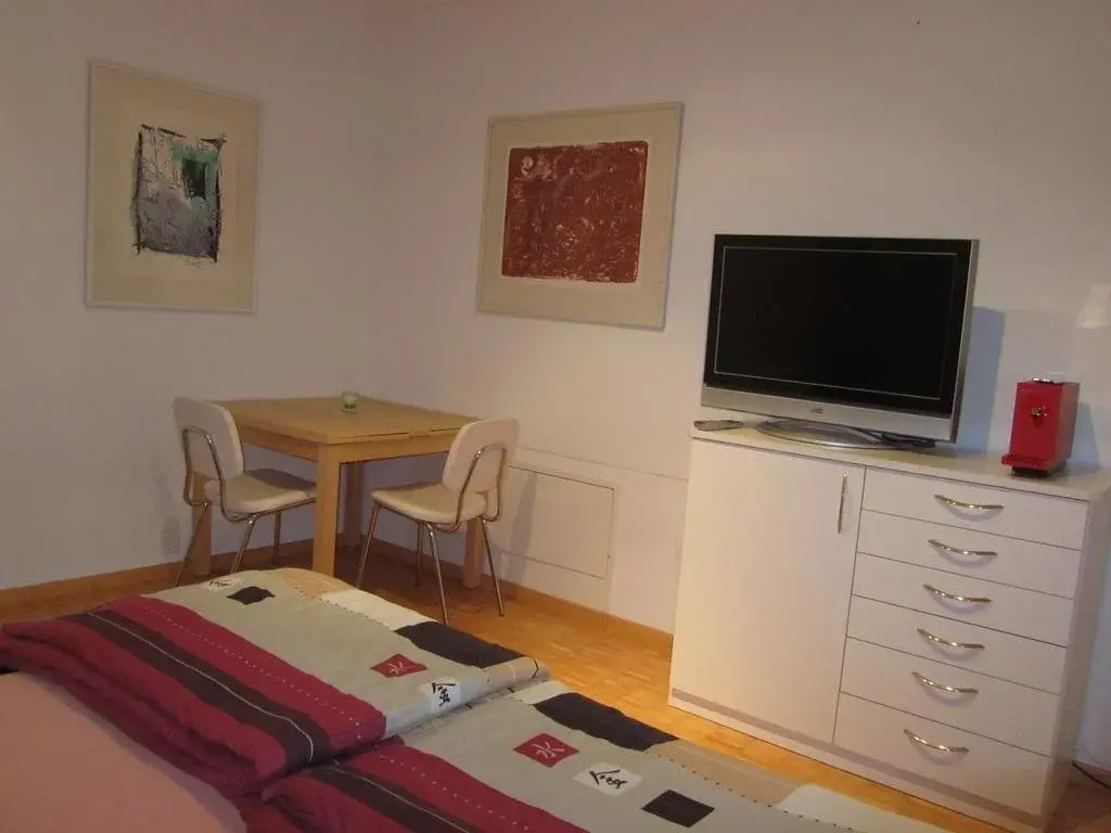 B&B Pension Marina