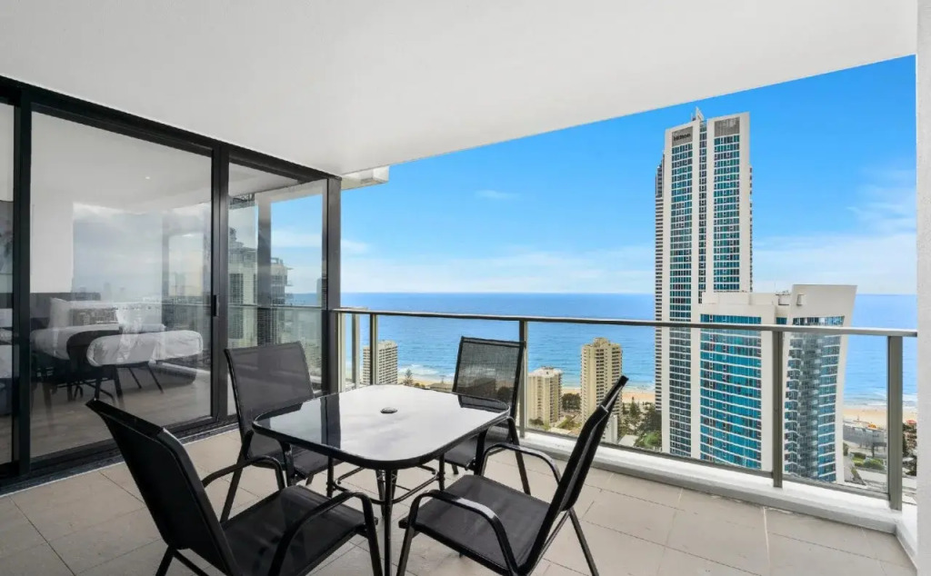 Circle On Cavill Surfers Paradise Apartments-Holiday Paradise