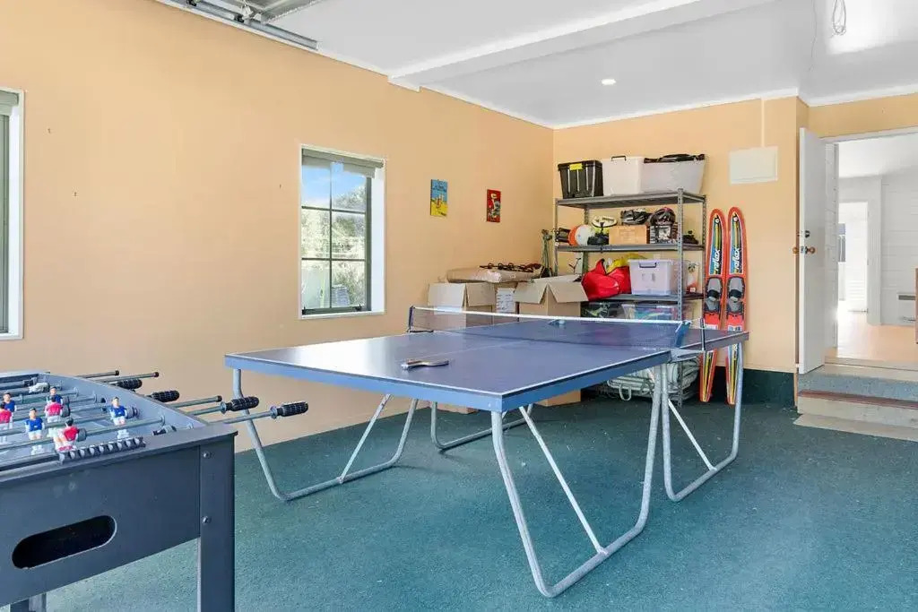 Kiwi Kuta with direct beach access -Matarangi Home