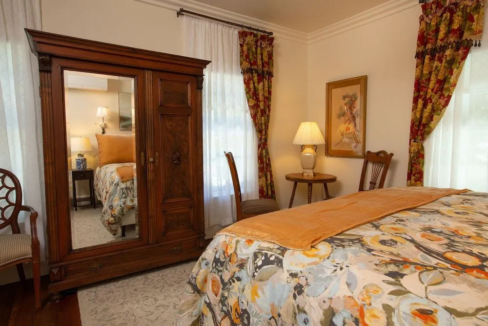 Dunbar House Inn and Event Property