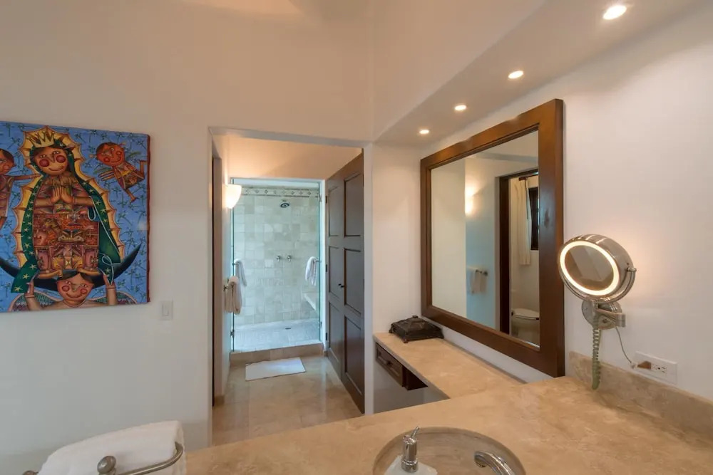 Outstanding Beachfront for up to 15 People: Villa Delfines