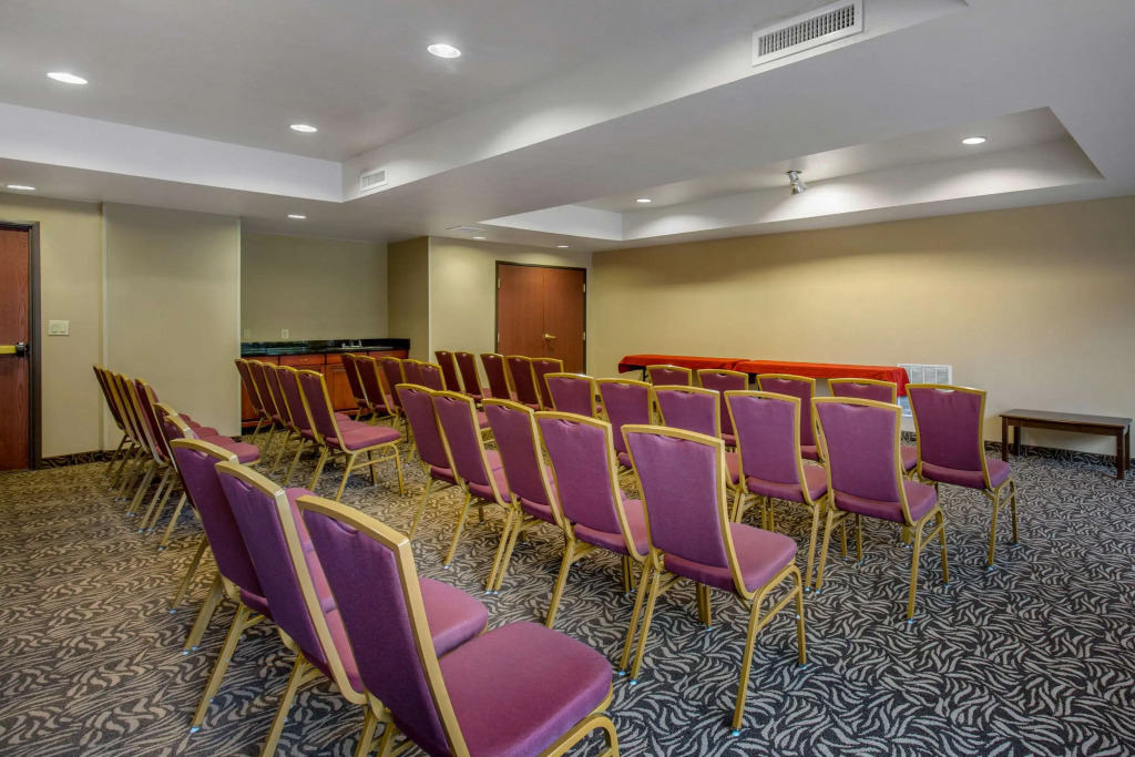 Comfort Suites Seaford