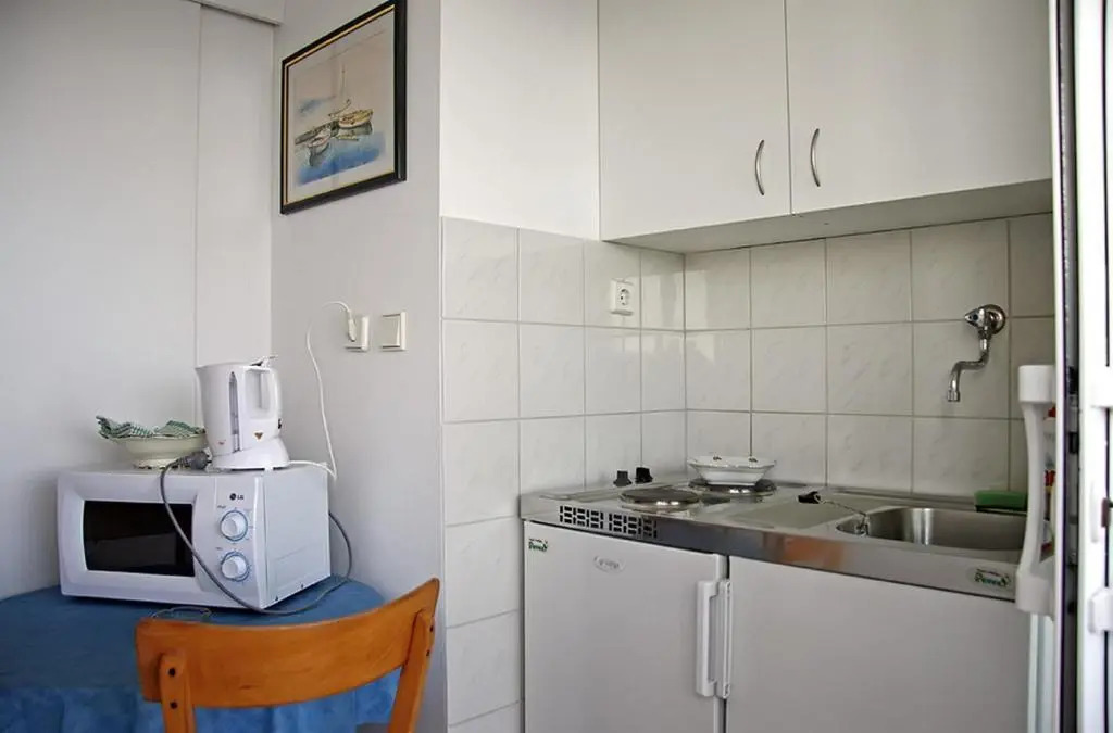Apartments by the sea Rogoznica - 18746