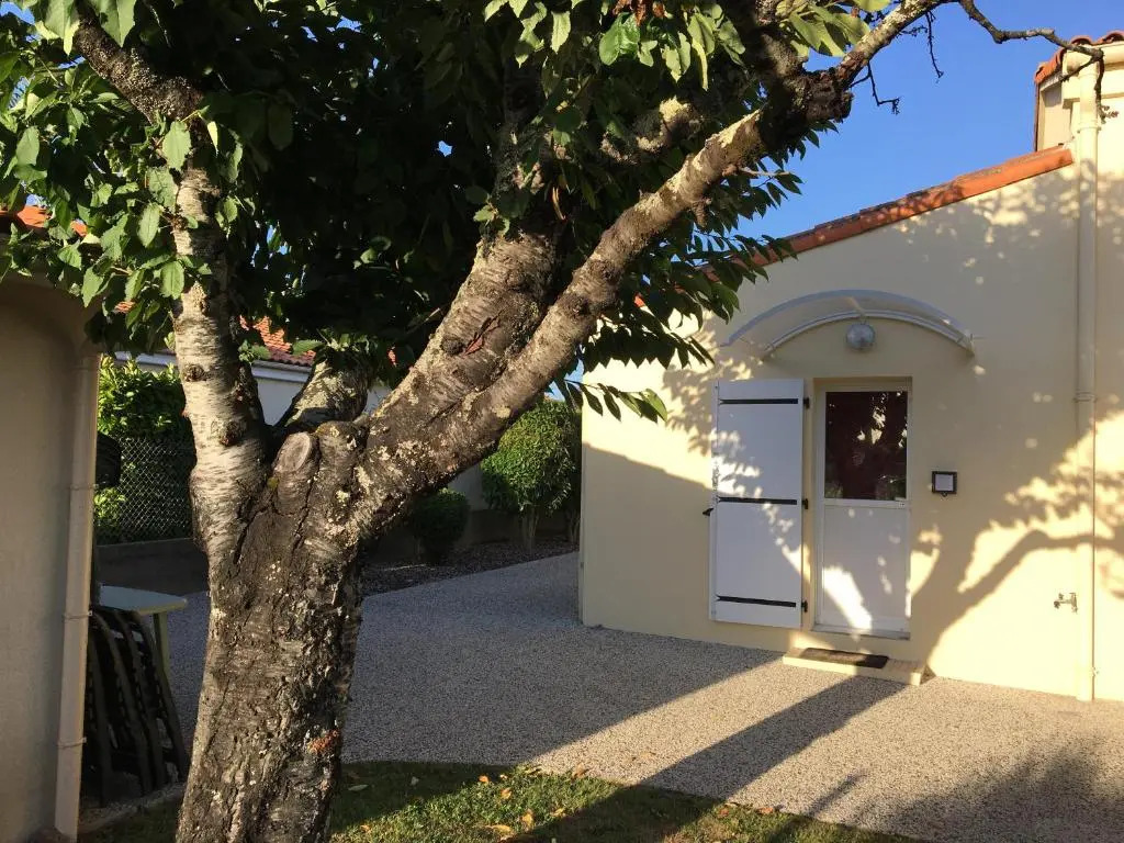 Appartement Indépendant 80M² Dans Villa