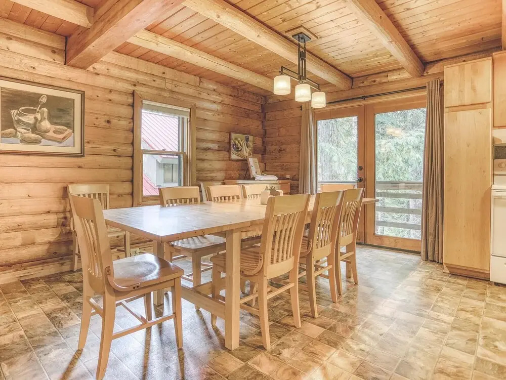 Cedarwood Lodge