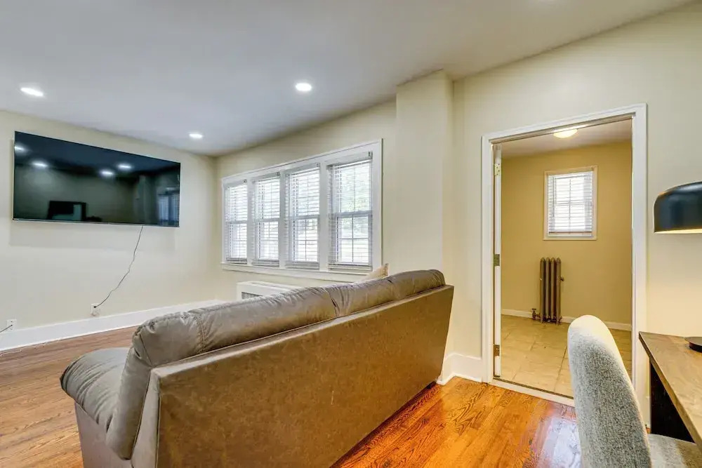 5 Mi to Dtwn Detroit: Pet-friendly Edison Home