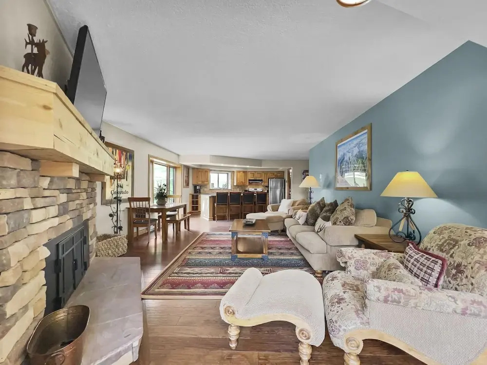 Be310 Bridge End Pet Friendly 2 Bedroom Condo by RedAwning
