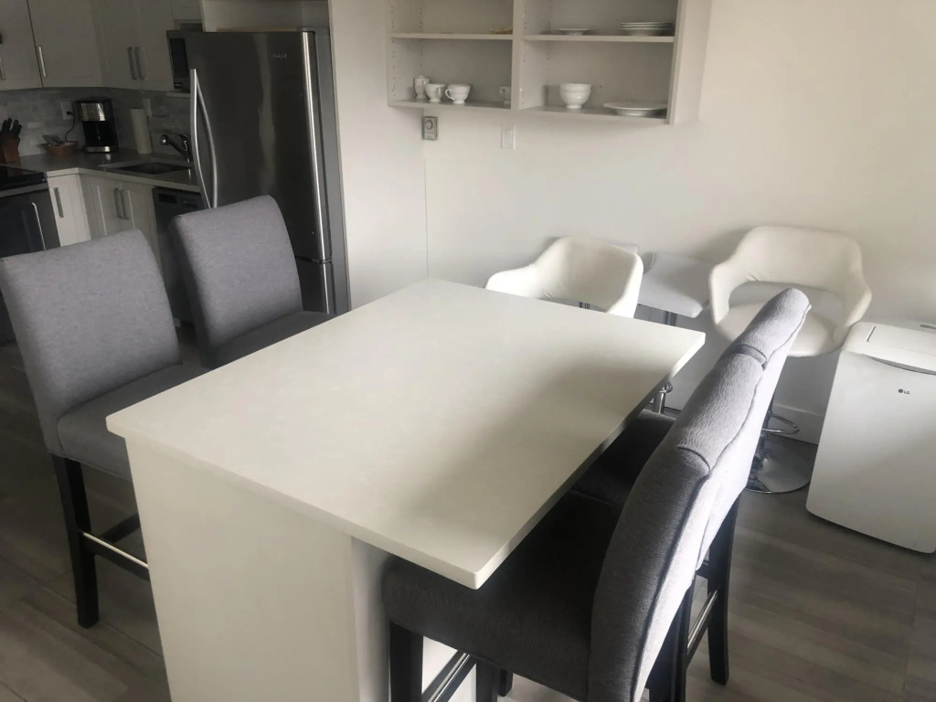 HS17 · Hearthstone Lodge - Hot tub - Village location