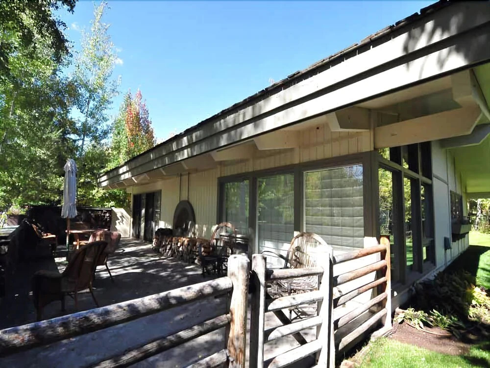 Saddle Road Home 104 by RedAwning