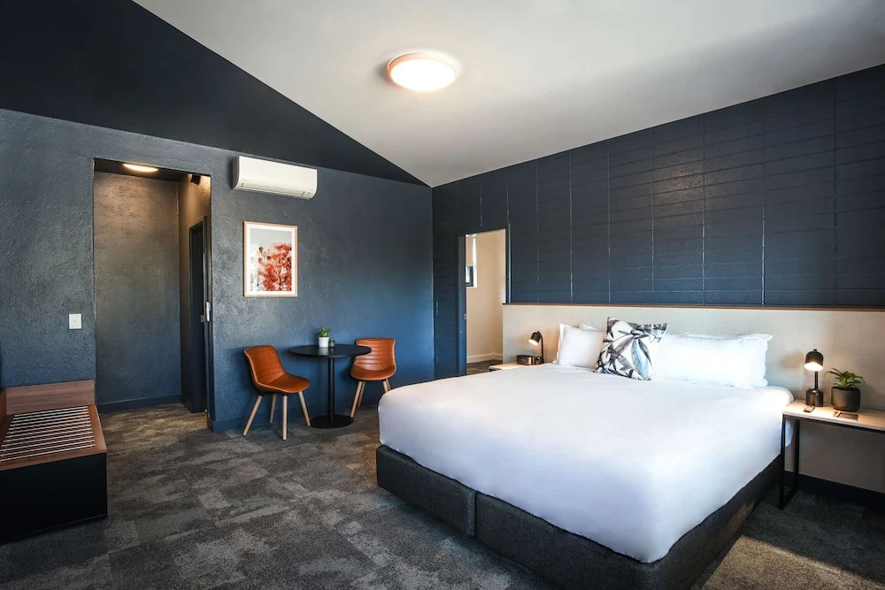 Parkside Motel
