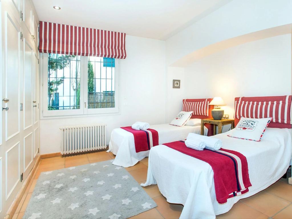 Magnificent house situated in Llafranc with a private pool