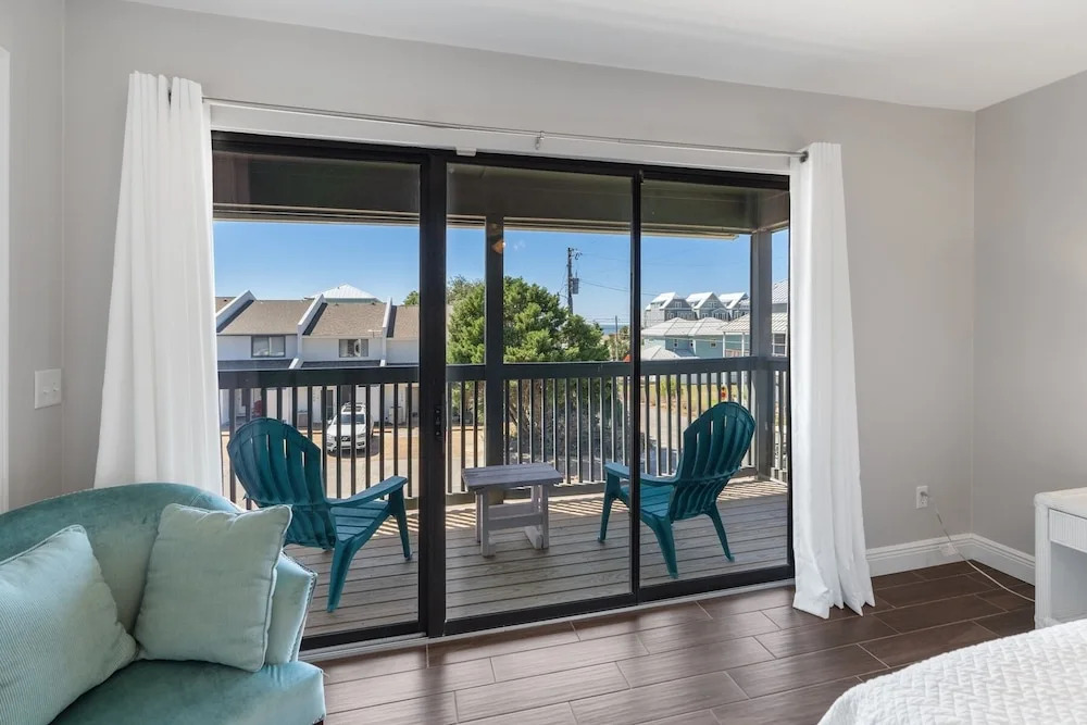 Salty Kiss 2 Bedroom Townhouse by RedAwning