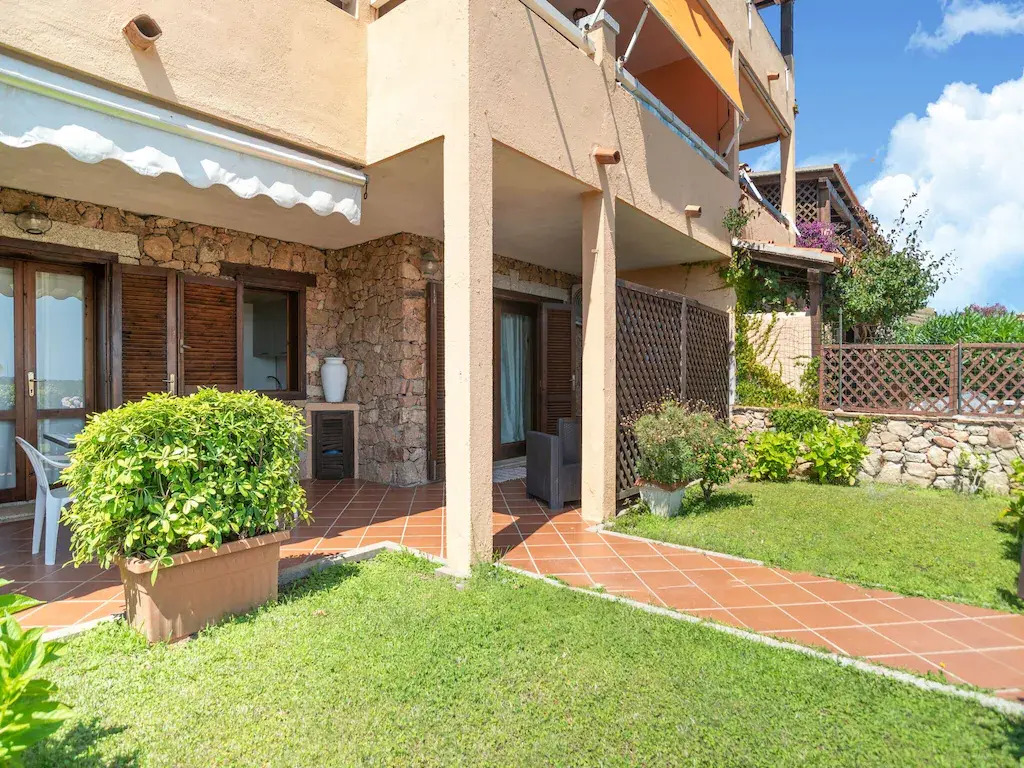 Rustic Studio in Marinella with Patio