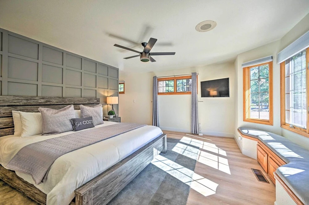 Spacious Flagstaff Home w/ Hot Tub & Grill!