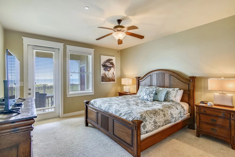 Pointe West 301-beachfront Views