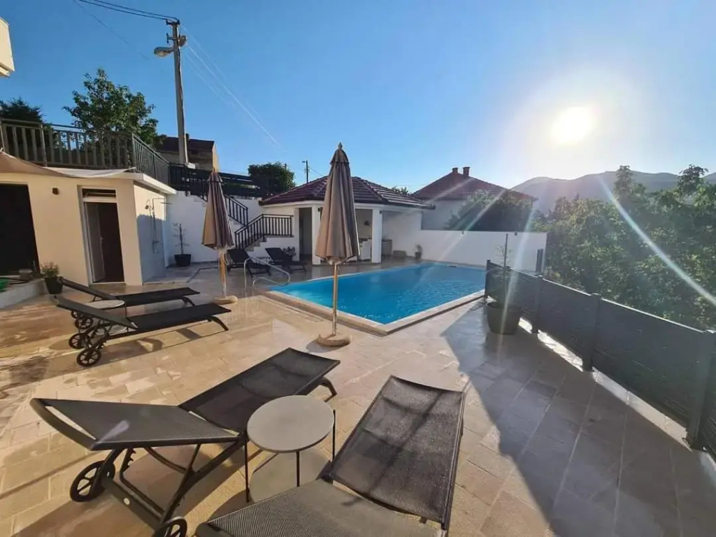 Studio apartmani Milović
