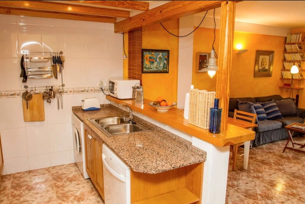 Apartment near the beach, with garden in Denia